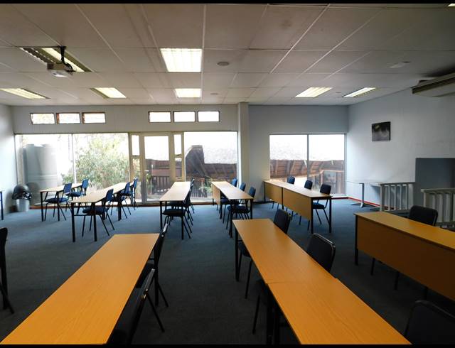 800M² TRAINING FACILITY TO LET IN FERNDALE